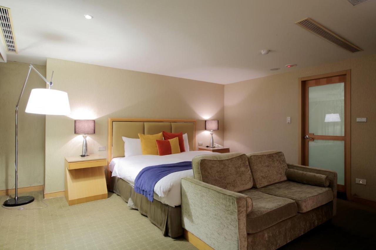 Jin Hua Hotel Luodong Extérieur photo