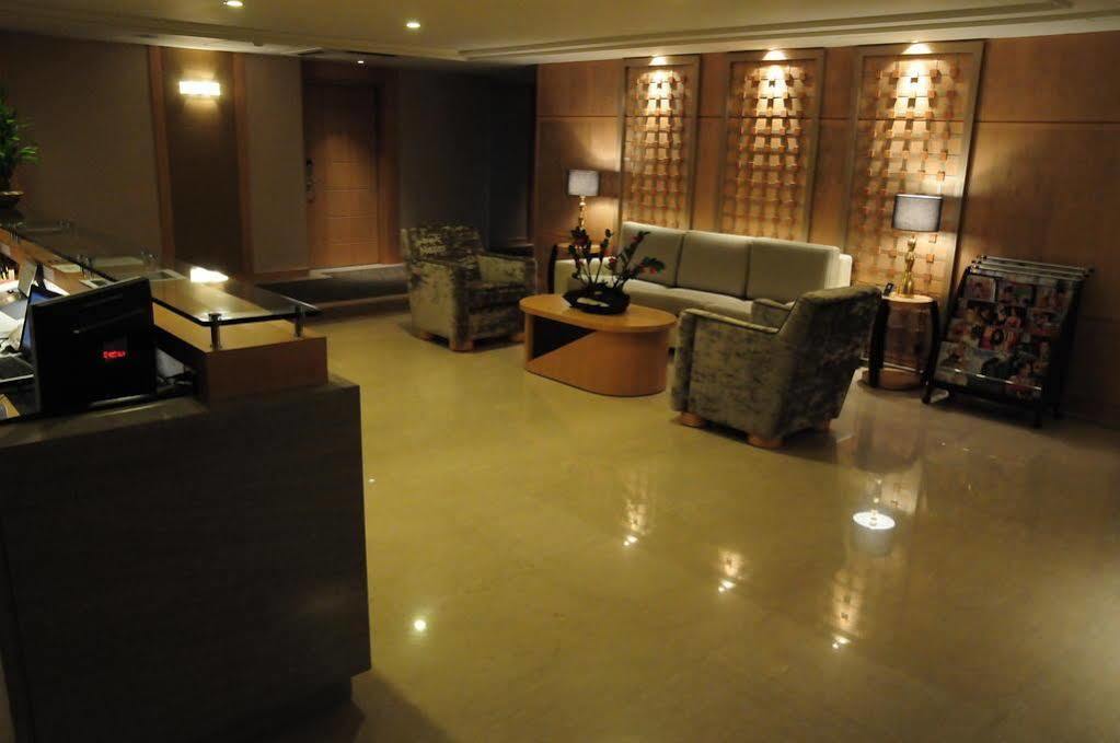 Jin Hua Hotel Luodong Extérieur photo