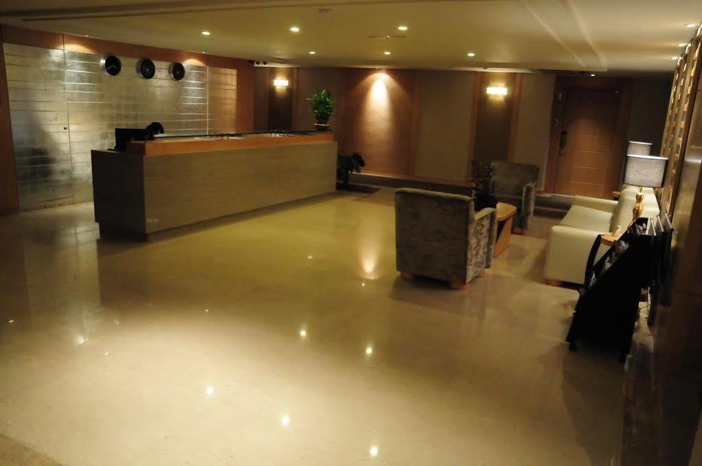 Jin Hua Hotel Luodong Extérieur photo