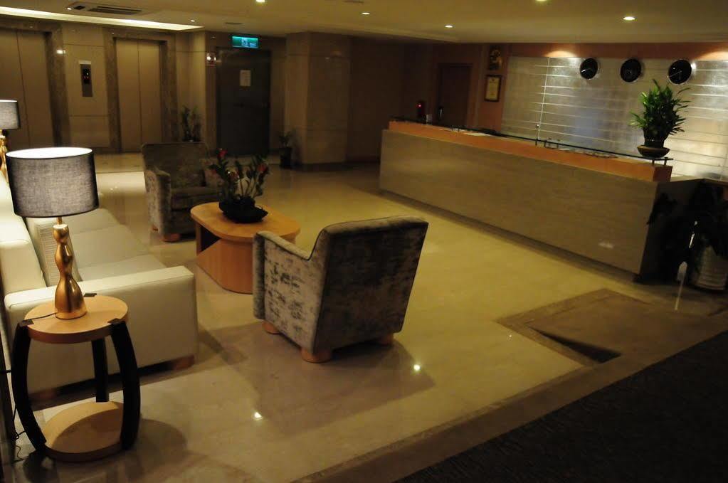 Jin Hua Hotel Luodong Extérieur photo