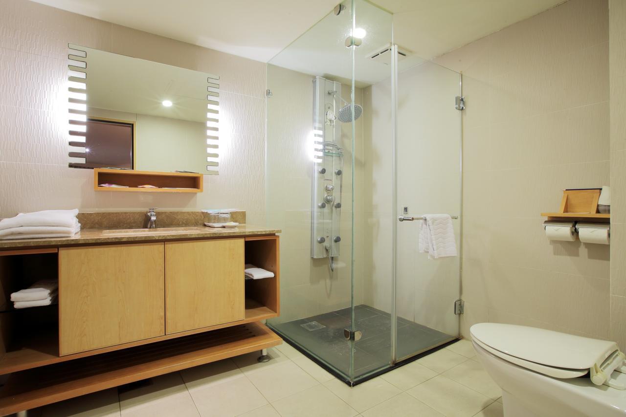 Jin Hua Hotel Luodong Extérieur photo